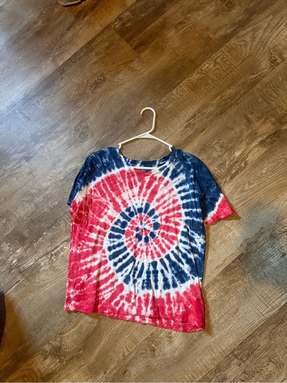 Old Navy Red, Navy & White Spiral Tie-Dye Short Sleeve Tee